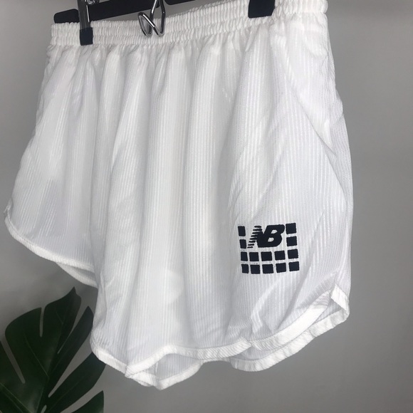 New Balance Lightweight Nylon Shorts w/ Lining - Picture 5 of 5